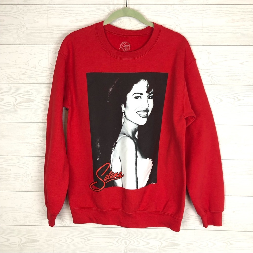 SELENA RED CREW NECK GRAPHIC PRINT SWEATSHIRT SIZE SMALL OFFICIAL
